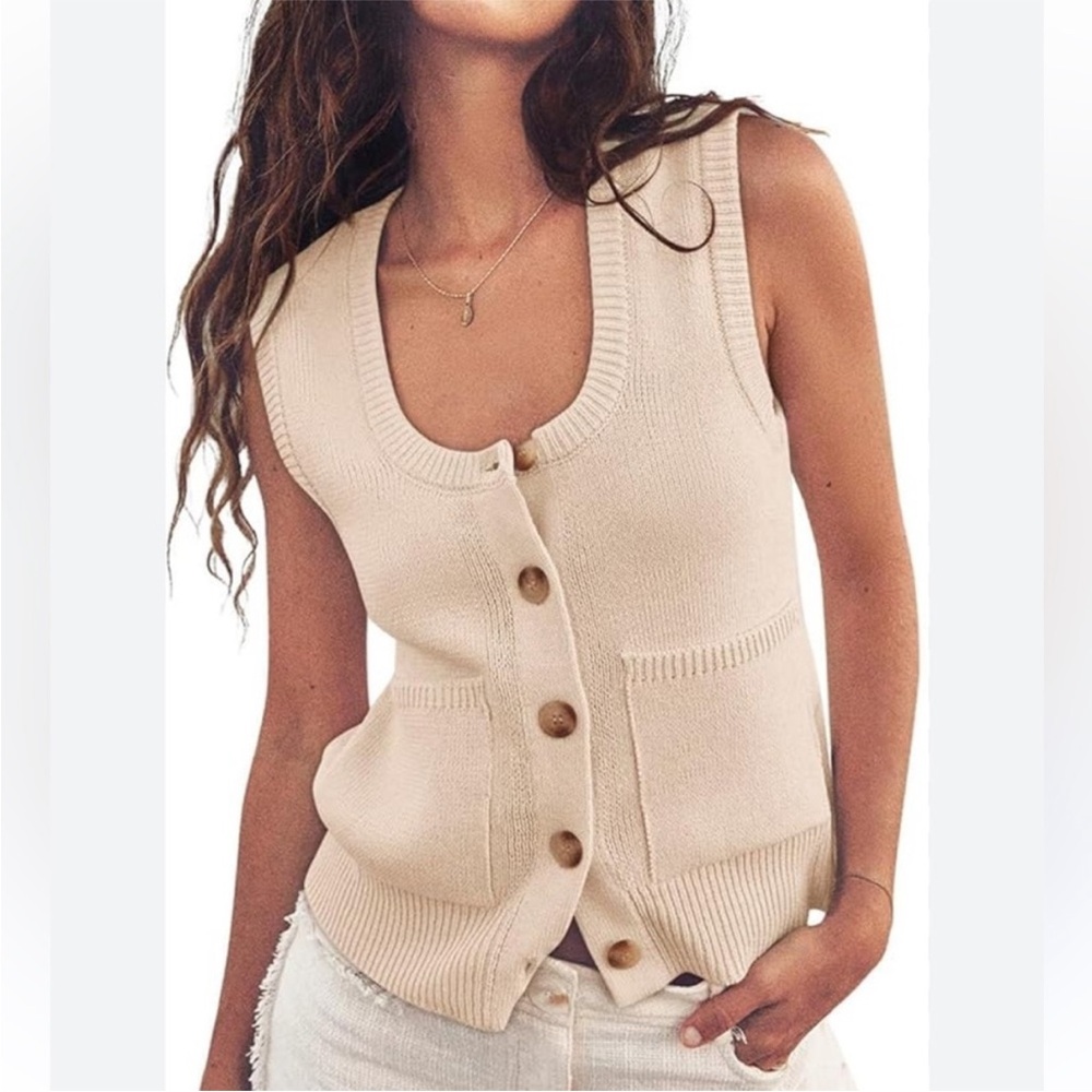 Zara Knit Vest in Cream / Size S